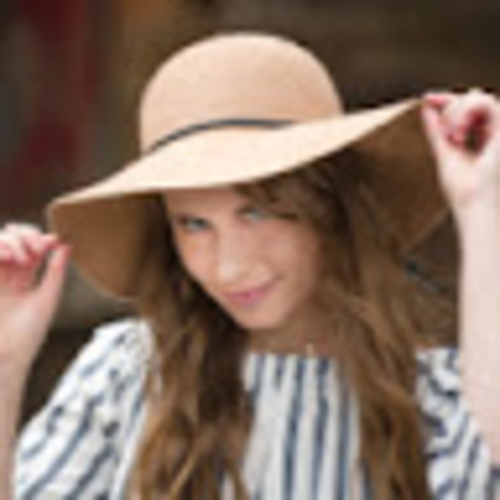 Meet your Posher, Brooke